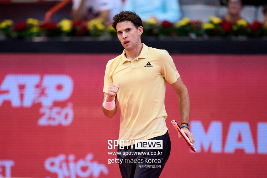 ▲ 2022 ATP 투어 히혼 오픈 1회전에서 득점을 올린 뒤 주먹을 불끈 쥐는 도미니크 팀