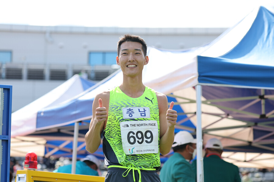 ▲ 제103회 전국체육대회 육상 남자 일반부 높이뛰기에서 우승한 우상혁 ⓒ연합뉴스