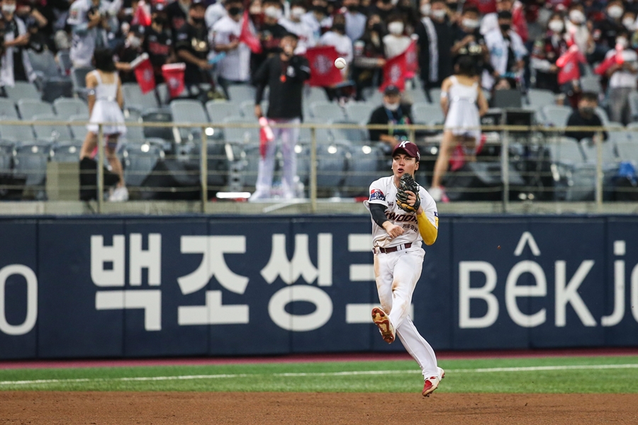 ▲ 키움 히어로즈 내야수 신준우가 수비에서 빛났다. ⓒ키움 히어로즈