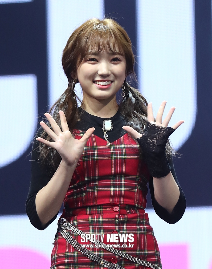 아이즈원 출신 야부키 나코, HKT48 졸업…아이돌→배우 전향