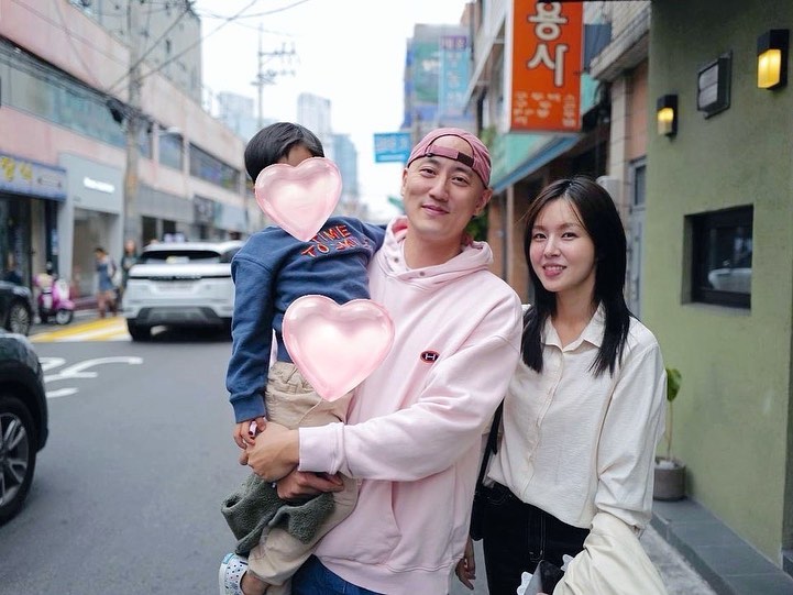 ▲ 박서원 전 대표(왼쪽), 조수애. 출처ㅣ조수애 인스타그램
