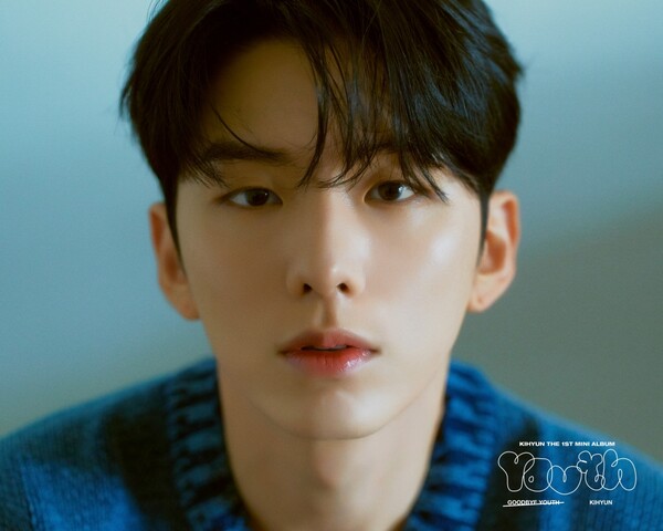▲ 몬스타엑스 기현의 새 앨범 '유스'의 '굿바이 유스' 버전 콘셉트 사진. 제공|스타쉽엔터테인먼트