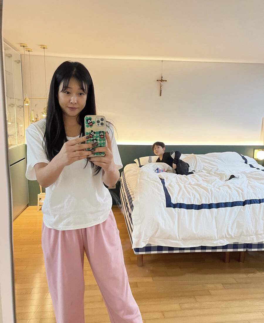 '80억 CEO' 현영, 아들 노는 침대가 1억7000만원?
