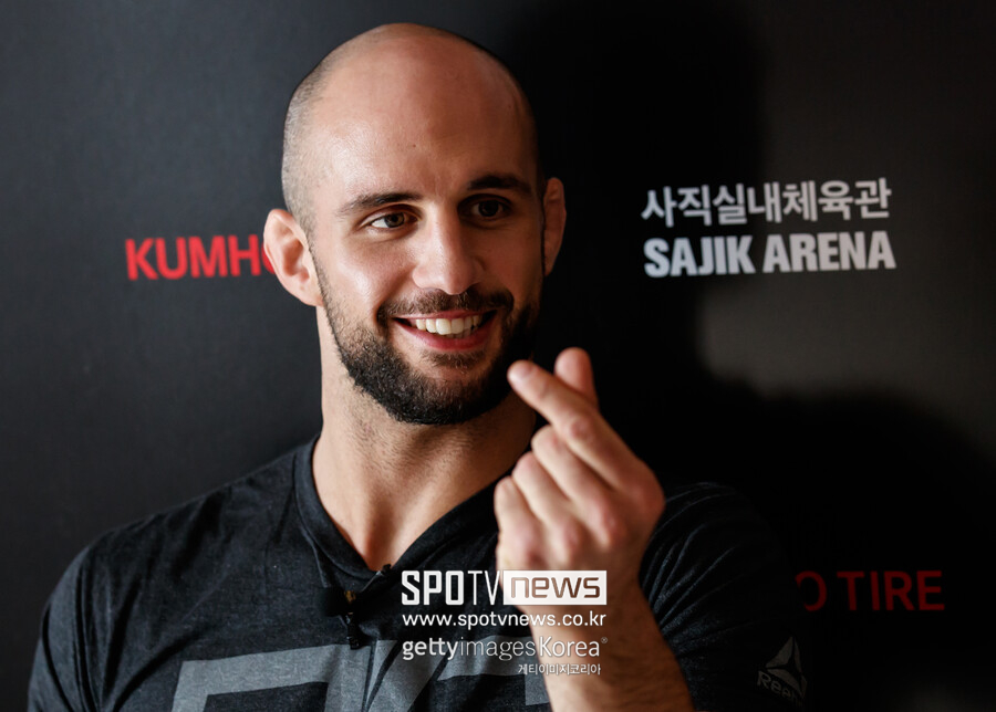 [단독] 볼칸 우즈데미르 "다시 UFC 한국 대회 뛰고 싶다"