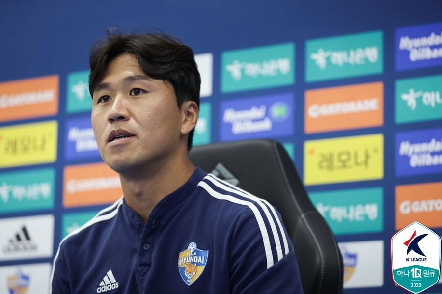 ▲ 23일 은퇴 기자회견을 가진 이호 ⓒ한국프로축구연맹
