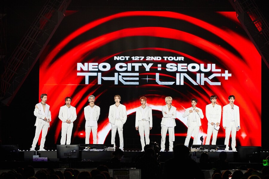 6만 시즈니와 눈물의 잠실주경기장 입성…NCT 127, 노 브레이크 '질주'[종합]