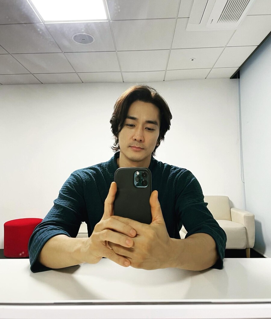 송승헌, 소지섭 SNS 팔로우는 안해도 절친입니다…무심한 척 '인증'