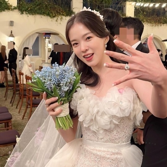 '학폭·갑질 논란' 하늘, 초호화 연예인 하객 결혼식→SNS 비공개 "대부분 남편 지인"