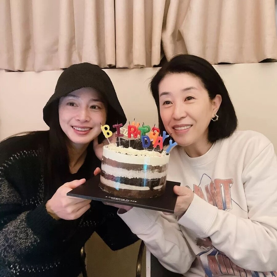 ▲ 김태희(왼쪽), 김미경. 출처|김미경 인스타그램