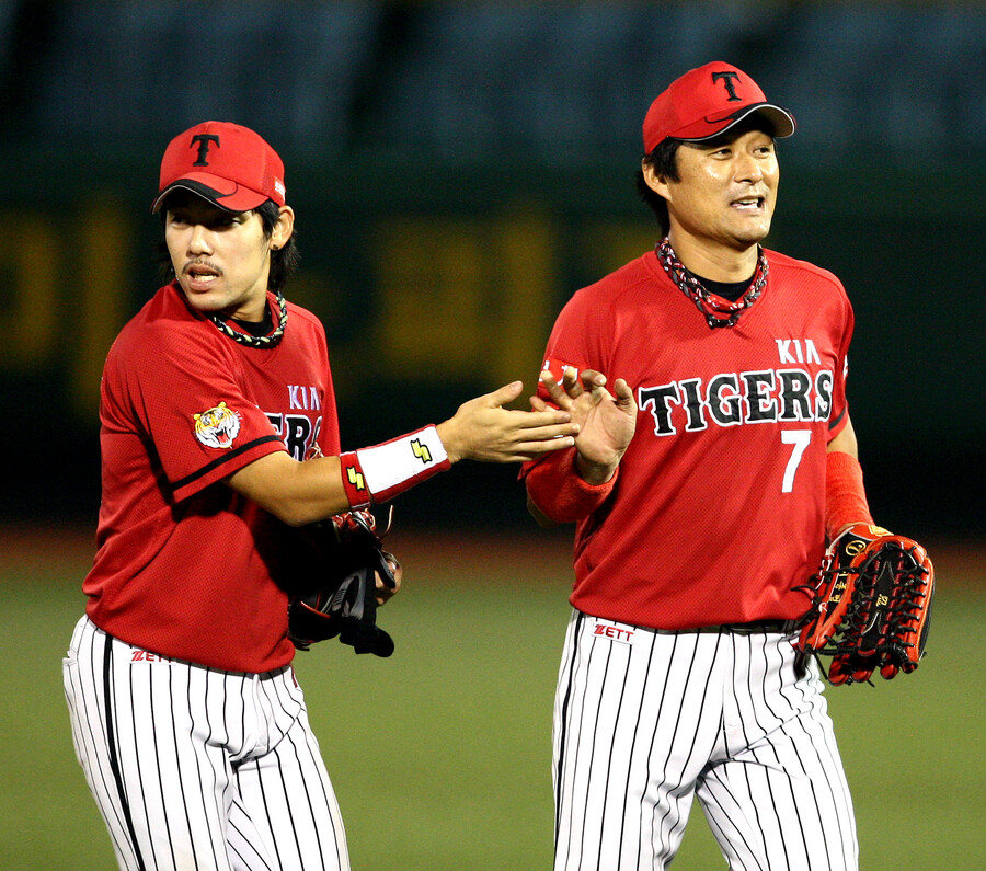 ▲ 2009년 이용규(왼쪽)와 이종범. ⓒKIA 타이거즈