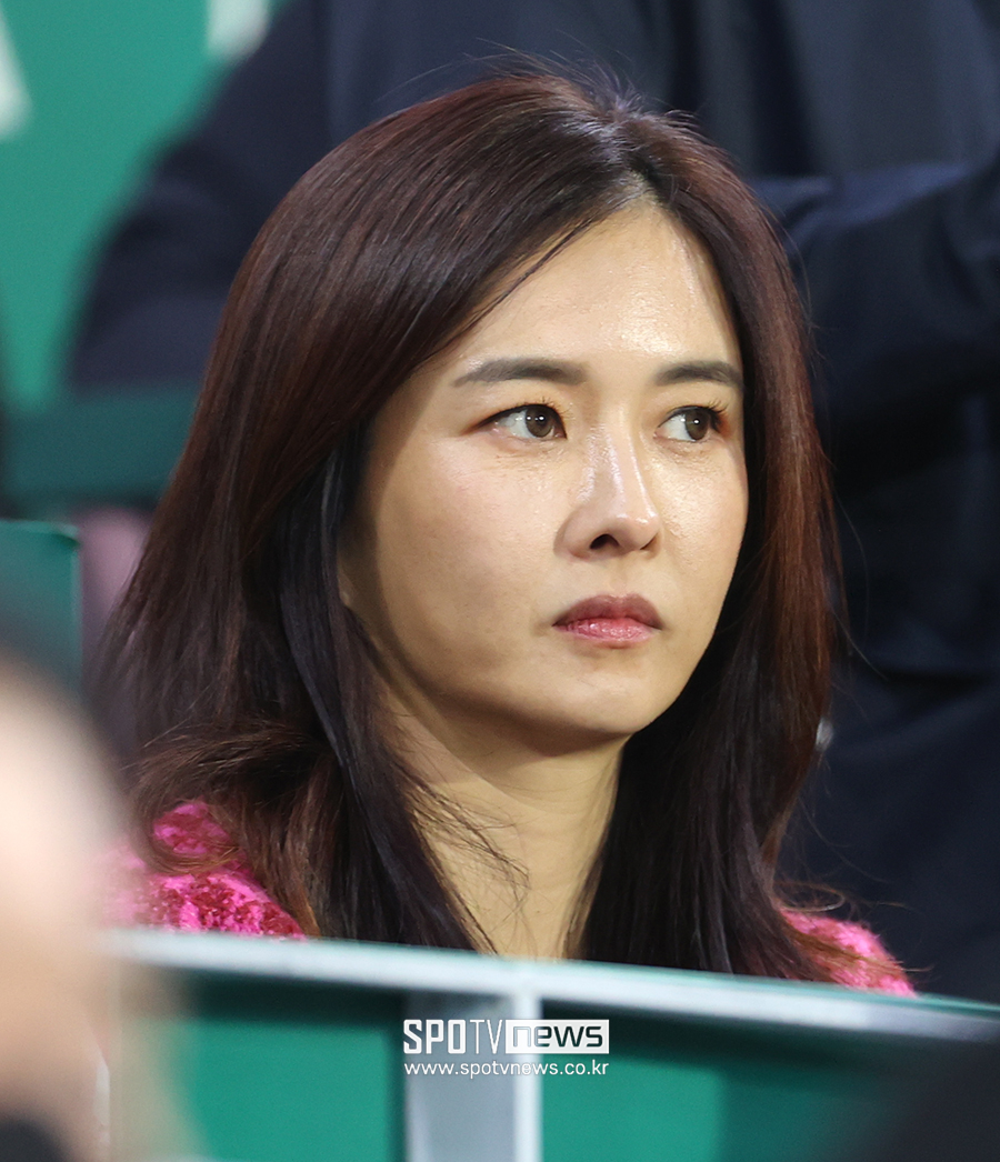 [포토S] '추신수 아내' 하원미, '한국시리즈 왔어요'