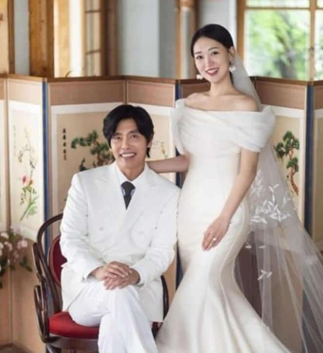 ▲ 배우 최성국과 예비신부. 출처| 예복 업체 인스타그램