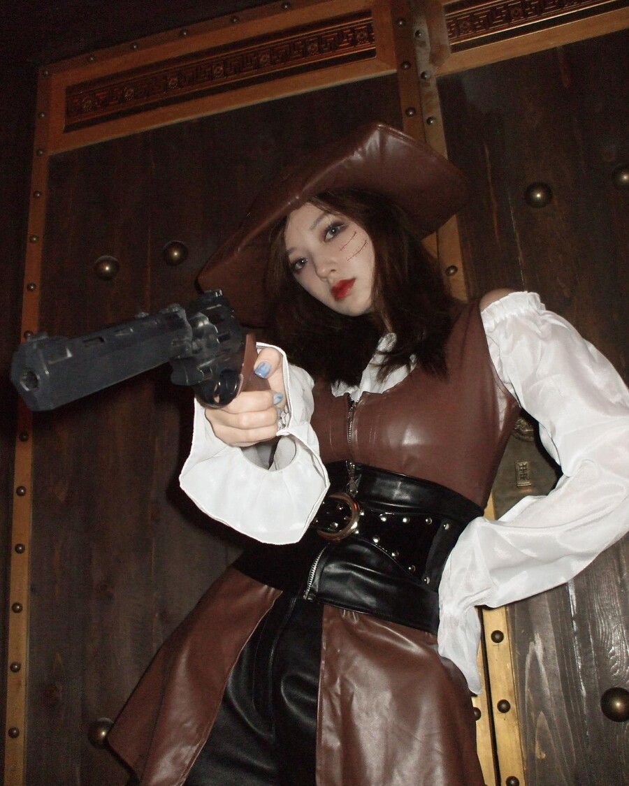 우주소녀 성소, 경악할 근황…보란듯이 올린 핼러윈 분장사진 '배려無'