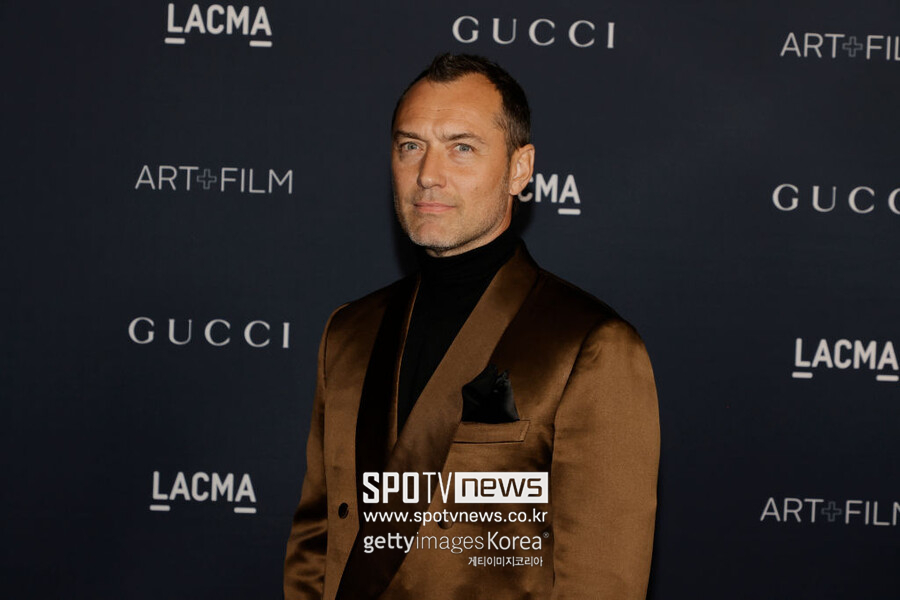 ▲ 사진 왼쪽부터 제 11회 LACMA 아트필름 갈라에 참석한 주드 로. ⓒ게티이미지