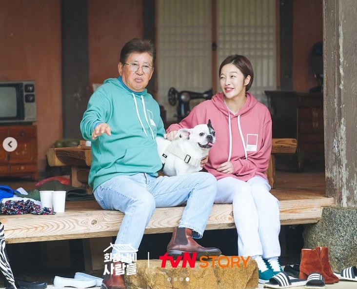 ▲ tvN 스토리 예능프로그램 '회장님네 사람들' 배우 김용건, 황보라. 출처| tvN스토리