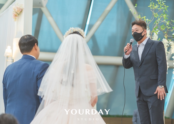 ▲ 제공| 해피메리드컴퍼니, 웨딩디렉터봉드, 로자스포사, 스플렌디노, 더블앤, 진하, 서윤, 닉스플로스, 어반스튜디오, 규중칠우, 정부자스타일리스트, 웨딩미