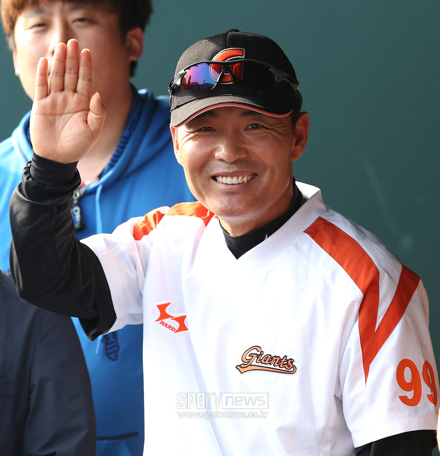 이종운, 2군 감독으로 컴백...롯데 2023 코칭스태프 구성 완료[공식발표]