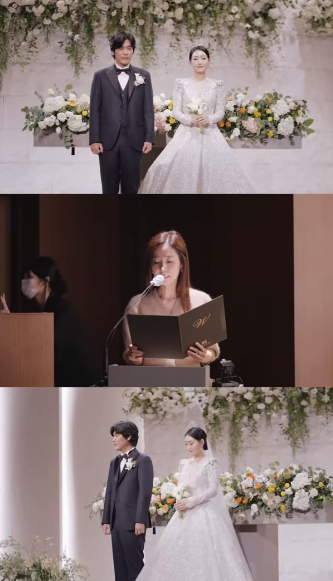 최성국, '24세 연하♥' 신부와 결혼식 이랬다…'광대 폭발' 미소와 막춤