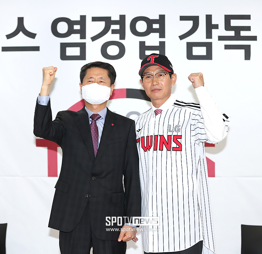 ▲ 김인석 대표이사 염경엽 감독 ⓒ곽혜미 기자