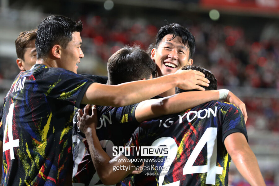 ▲ 파울루 벤투 감독이 이끄는 한국 남자 축구대표팀은 오는 24일 첫 경기를 시작으로 월드컵 여정을 시작한다. 