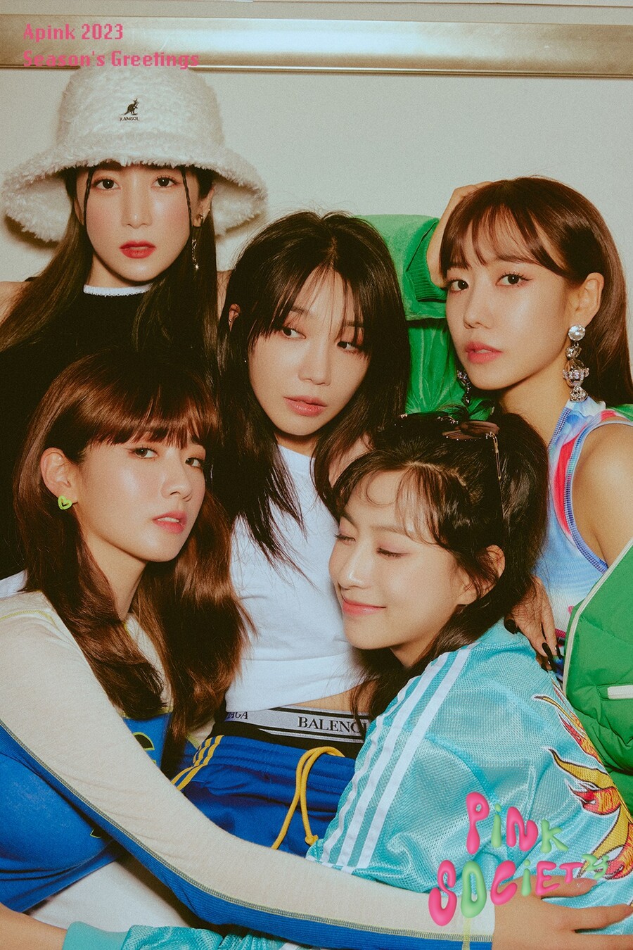 에이핑크, 2023 시즌그리팅 출시…'세기말 감성' 재현