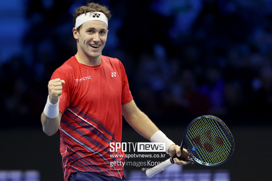 ▲ 2022 니토 ATP 파이널스 준결승전에서 득점을 올린 뒤 주먹을 불끈 쥐는 카스페르 루드