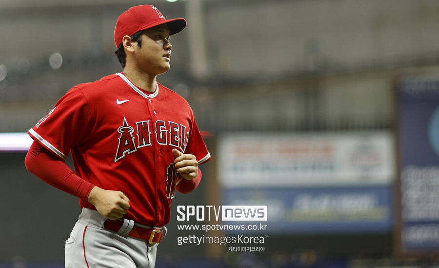 美 기자 "오타니, MVP-사이영상 동시수상, 내년이 적기" 예상