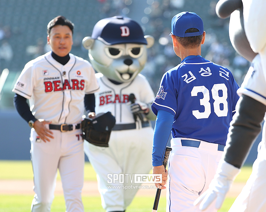 ▲ 이승엽 감독 김성근 감독 ⓒ곽혜미 기자