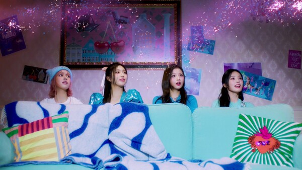 ▲ 엔믹스 '펑키 글리터 크리스마스' 뮤직비디오 티저. 제공|JYP엔터테인먼트