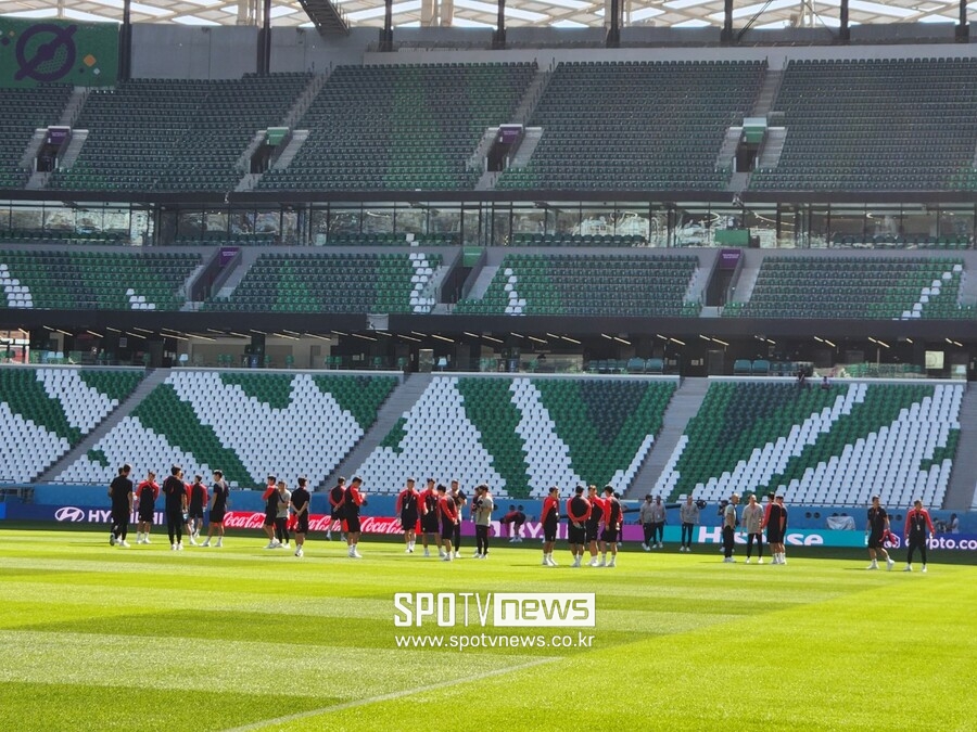 ▲ 한국 남자 축구대표팀이 결전지인 카타르 에듀케이션 시티 스타디움을 방문했다.