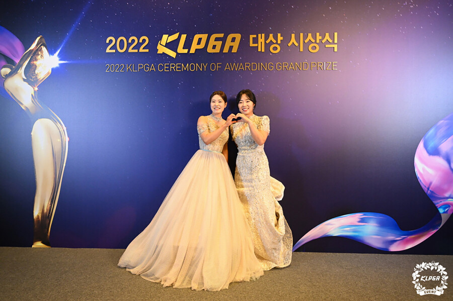 KLPGA 박민지, 다승·상금왕 2연패…"주변 챙기는 골퍼 될게요"