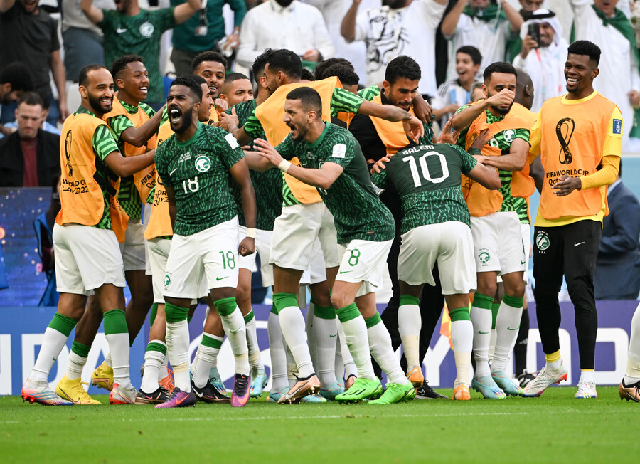▲ 아르헨티나전을 2-1로 이긴 뒤 기뻐하는 사우디아라비아 축구대표팀 ⓒ연합뉴스/XINHUA