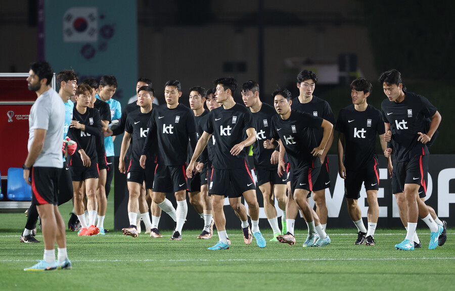 ▲ 축구대표팀은 우루과이의 수비 뒷공간을 확실하게 활용해야 한다. ⓒ연합뉴스