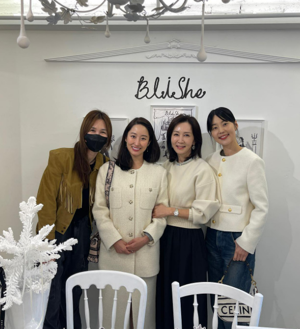"선생님처럼 예뻐지는 것 맞죠?" 한지혜X전인화, 세대 초월 우정샷