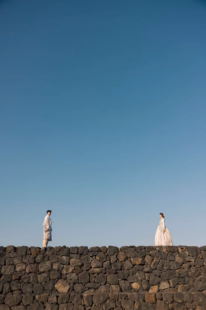 '23살 연하♥' 박수홍, 청첩장+웨딩사진 공개 "힘든시기 함께…잘 살겠다"