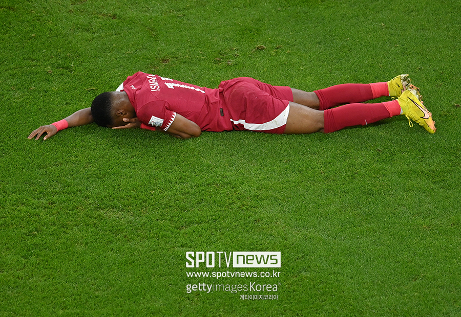 ▲ 월드컵 개최국 카타르가 25일 세네갈과 'FIFA 카타르 월드컵' A조 조별리그 2차전까지 패배하면서 조기에 탈락했다