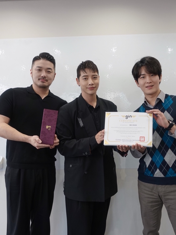 ▲ 아우라와 프라이데이가 진콘 홍보대사로 발탁됐다. 제공|(주)일공이팔, HBC 하우스