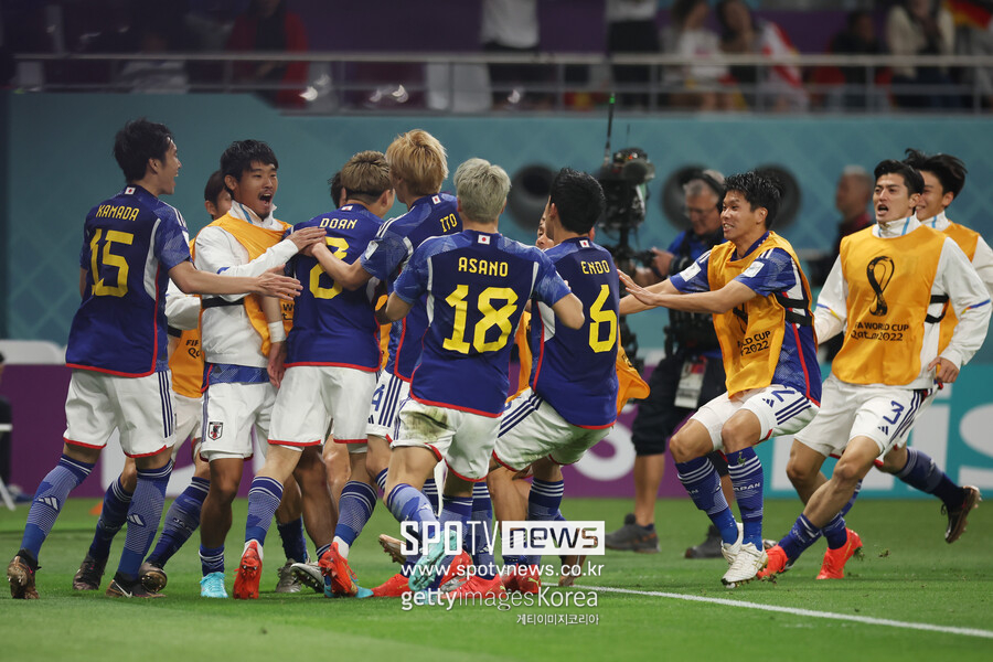▲ 일본 대표팀이 'FIFA 카타르 월드컵'에서 독일을 제압하고 환호했다