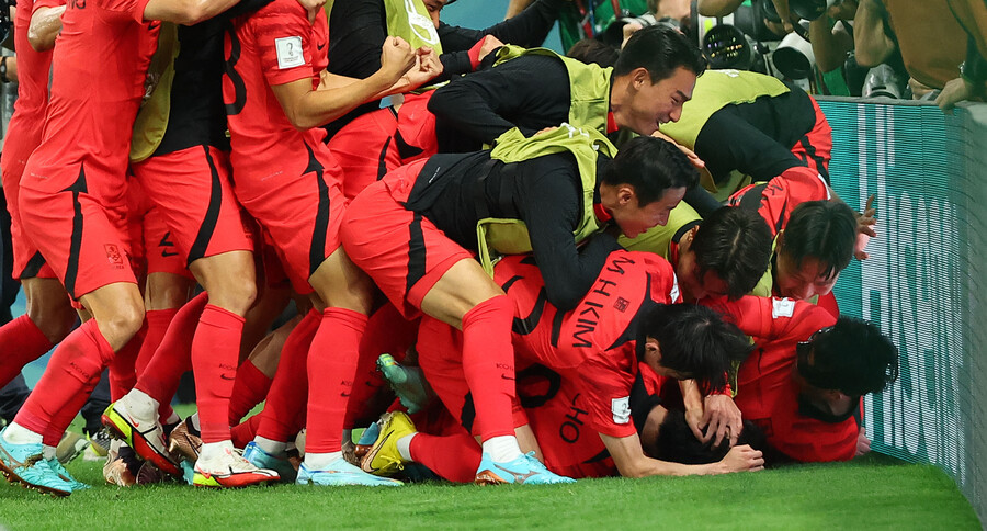 ▲ 축구대표팀은 가나와의 경기에서 2-3으로 졌다. 그나마 조규성이 두 골을 넣으며 0-2를 2-2로 만든 것은 긍정적이었다. ⓒ연합뉴스