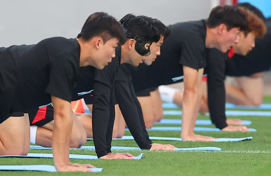▲ 축구대표팀은 3일 포르투갈과 조별리그 최종전을 치른다. 이겨야 16강 진출 가능성이 있다. ⓒ연합뉴스