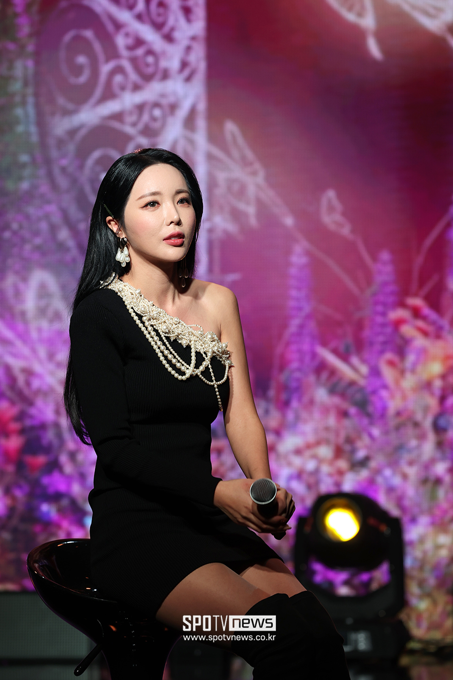 '트로트 아닌 팝 가수로 컴백' 홍진영 "다시 빌보드 오르고 싶어"[종합]