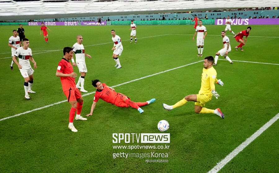 ▲ 김영권이 포르투갈의 골문을 열었다.