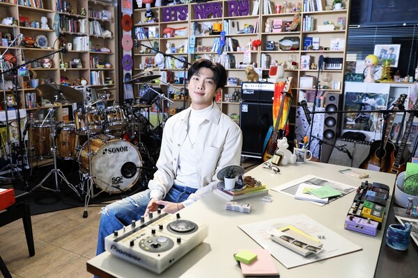 방탄소년단 RM, NPR 뮤직 '타이니 데스크 콘서트' 출연…'인디고' 수록곡 무대 첫 공개