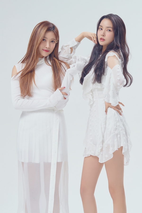 ▲ 3일 신곡 '선샤인'을 발표하는 릴리릴리. 제공|엔터테인먼트 한