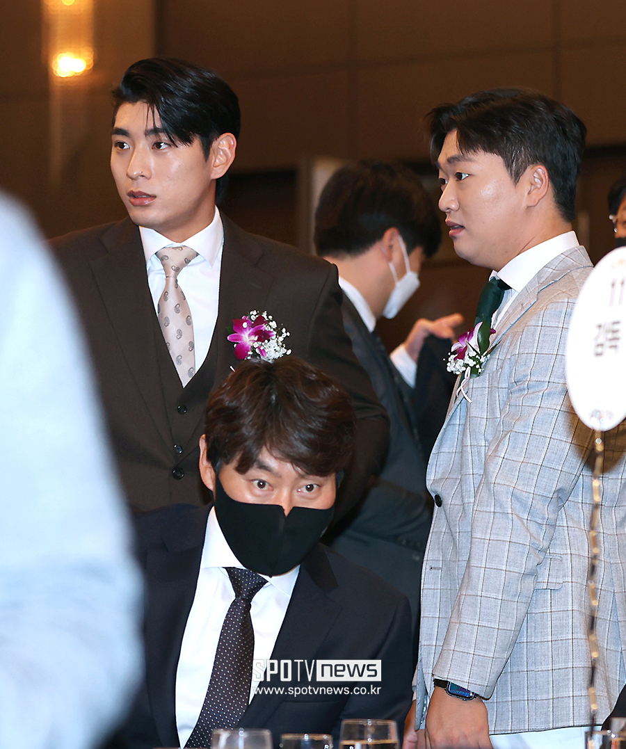 ▲ 고우석 이정후 ⓒ곽혜미 기자