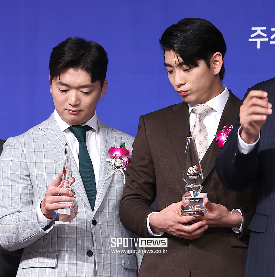 ▲ 고우석 이정후 ⓒ곽혜미 기자