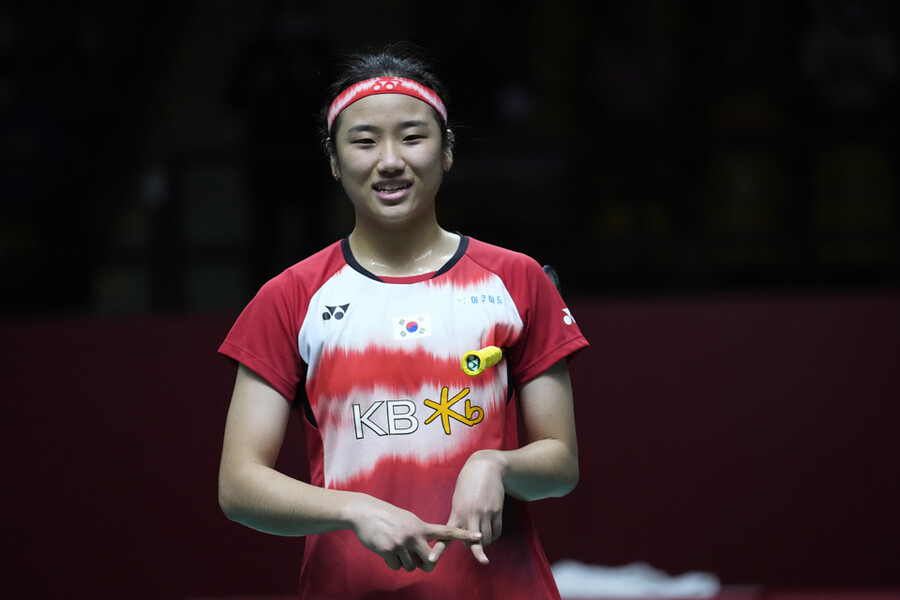 ▲ 2022 BWF 월드투어 파이널 여자단식 A조 조별리그 2차전에서 승리한 뒤 특유의 'A' 세리머니를 하는 안세영 ⓒ연합뉴스/AP