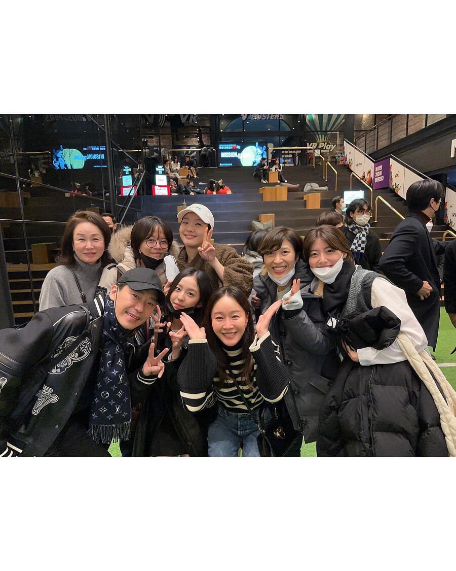 ▲ 작은아씨들 팀. 출처ㅣ김고은 인스타그램