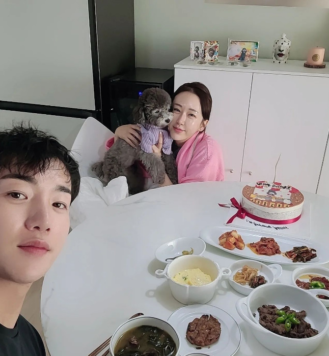 ▲ 출처| 한영 인스타그램