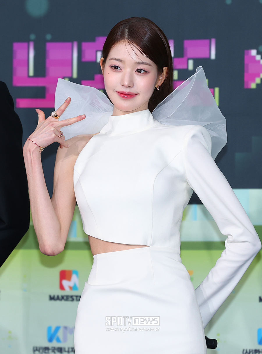 [포토S] 아이브 장원영, '예뻐도 너무 예뻐'